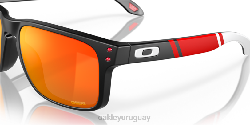 Oakley jefes de la ciudad de kansas holbrook XT4H629 gafas Lentes prizm ruby, montura negra mate.