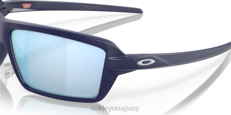 Oakley cables XT4H673 gafas Lentes polarizadas Prizm Deep Water, montura azul marino mate.