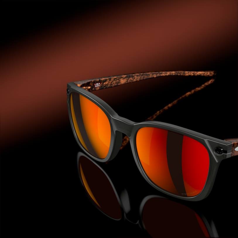 Oakley colección de brío del ojector XT4H582 gafas Lentes prizm ruby, montura gris humo mate